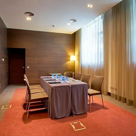 Отель Eurostars Patios De Кордова